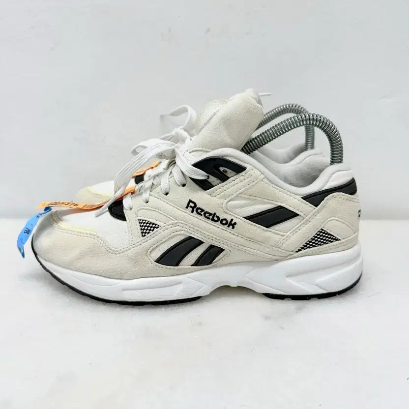 Reebok Pump Graphlite Sneakers, Women's, Size 240 thumbnail 3