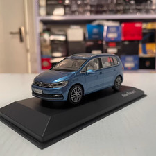 1:43 Volkswagen New Touran L 2016 MPV Blue Dealer Diecast Model