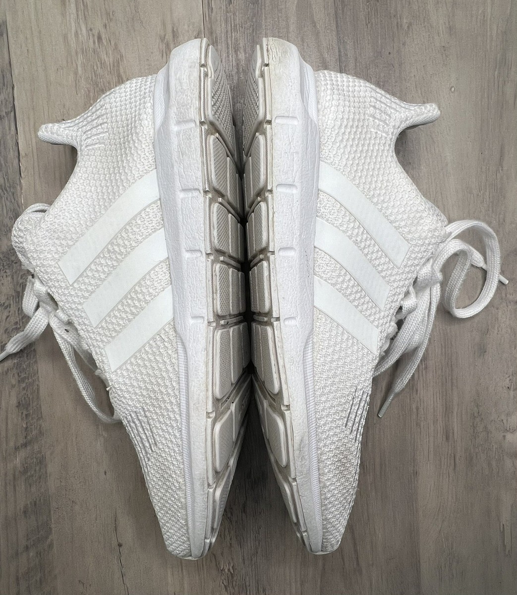 Adidas Swift Run F34315 White Running Shoes Sneakers Size 5.5Y