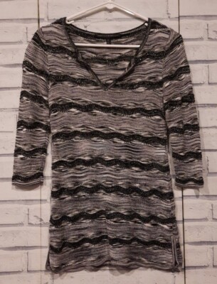 White House Black Market Women's Size XS Sweater Top Black White Silver V-Neck