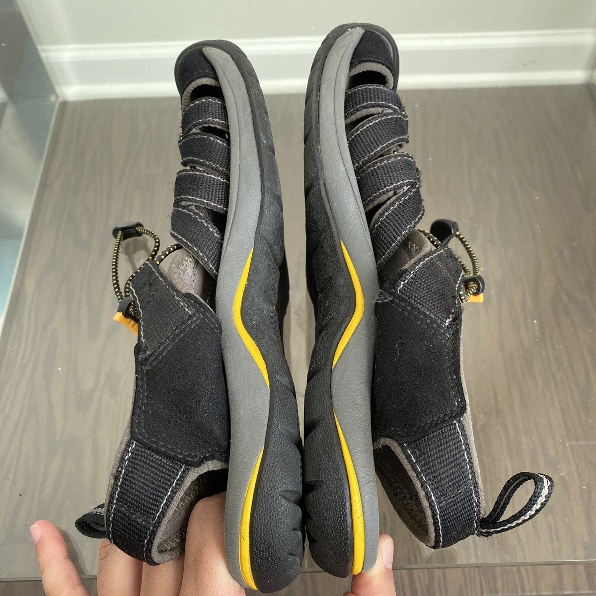 KEEN KANYON FISHERMAN BLACK WATERPROOF SLIP ON BUNGEE SANDALS 1126-BKGA  SIZE 9 Amazon.com | KEEN Men main image 3