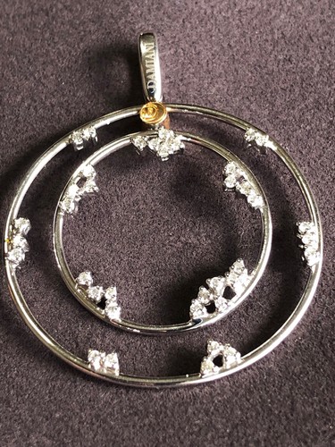 Damiani 18K Gold Diamond Circle Pendant
