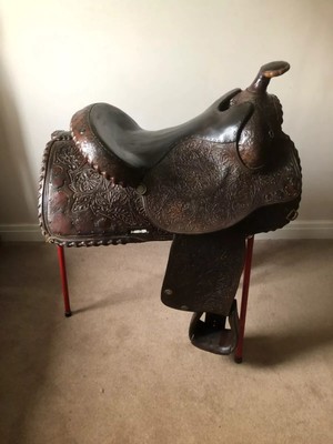 Vintage Western Show Sattel aus USA - Leder mit Filzpolster