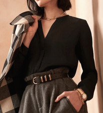 NEW   Banana Republic Black Essential Popover V-Neck Satin Twill Blouse Top XS