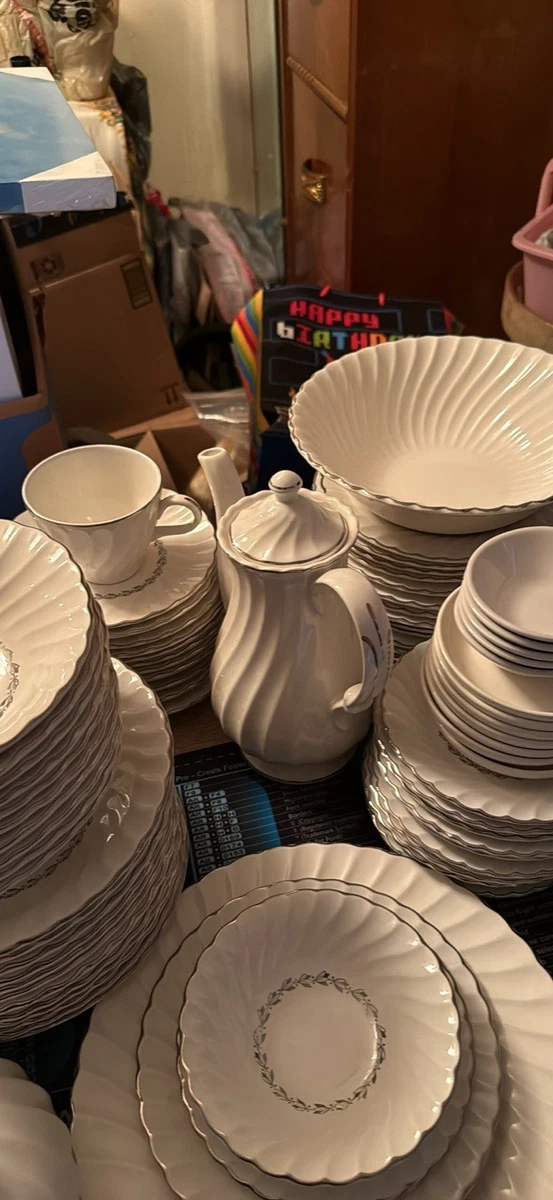 Gold Porcelain Dinner Service Sets for sale | eBay