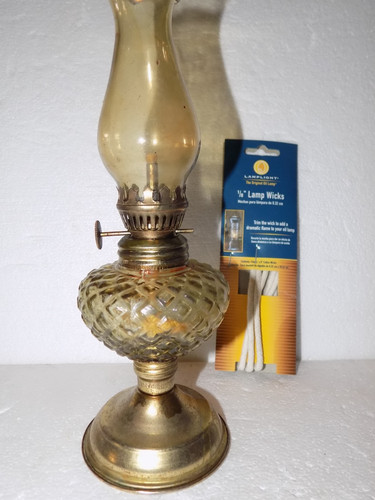 Small 10" Vintage Oil Lamp Peach with Extra Wicks