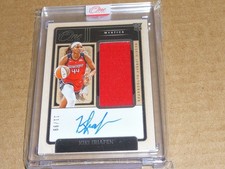 2025 Panini ONE AND ONE WNBA KIKI IRIAFEN AUTOGRAPH/AUTO JERSEY 11/99 K1526