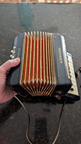 Fisarmonica vintage Hohner Mignon - Foto 3 di 7