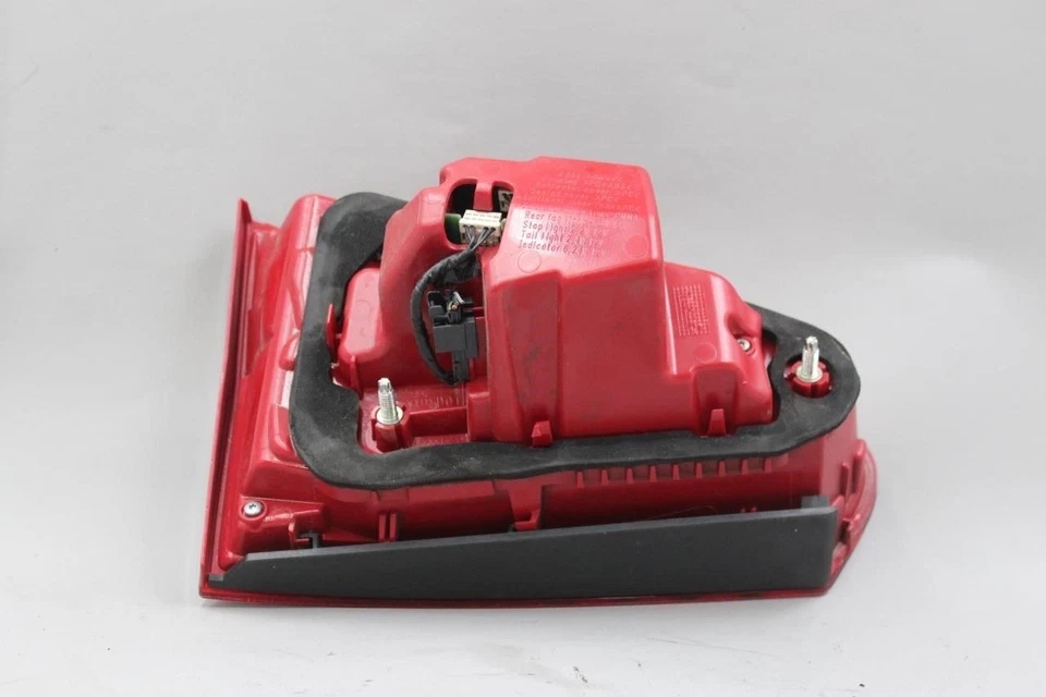 Luz trasera de pasajero derecho montada en tapa LED para AUDI A4 2013-2016 OEM #41393 Foto 2 de 2