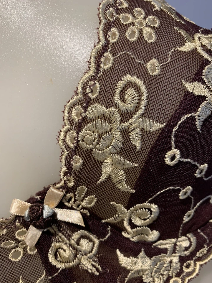 Juego de sujetador de encaje Bendon de 2 piezas. 12D/12, PVP: $140, bordado, ¡impresionante!! Foto 2 de 4