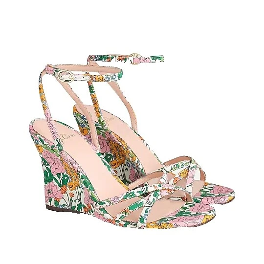 Босоножки на танкетке повседневные цветочные для женщин