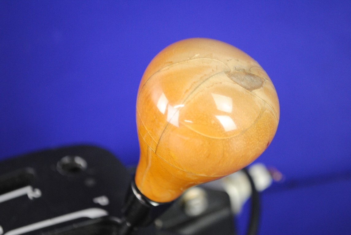 9803 Jaguar XJ8 Vanden Plas Automatic Floor Shifter Wood Shift Knob