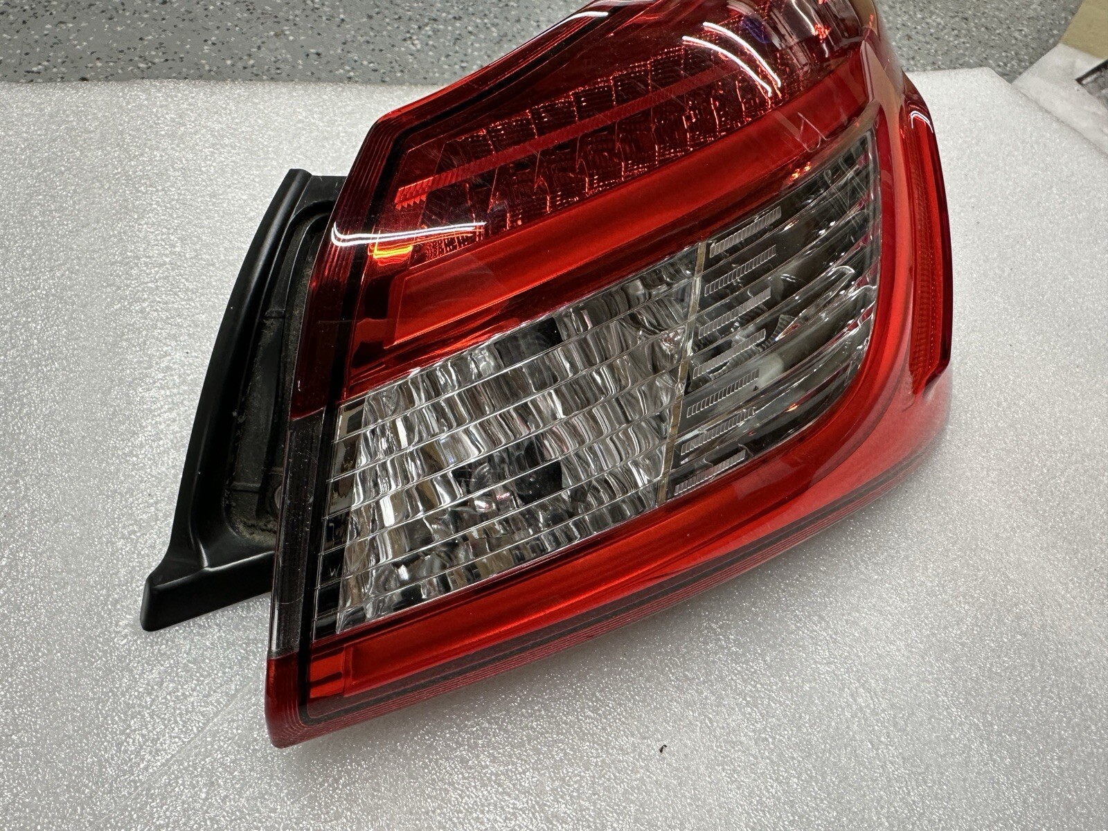 Maserati Ghibli Right Passenger Outer Tail Lamp Assembly