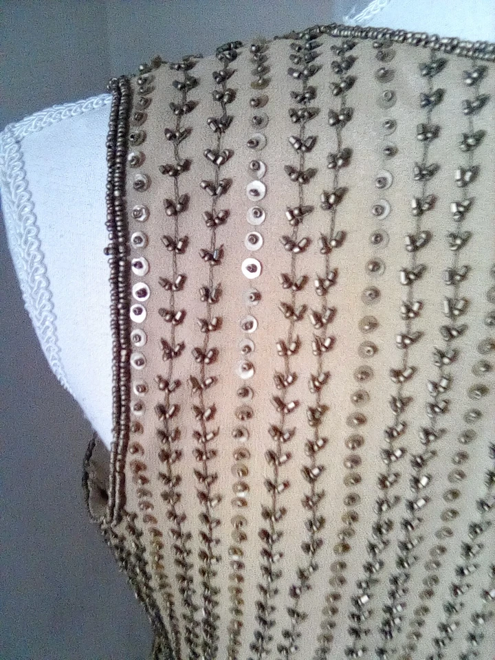 Viyella Pure Silk Green Sequinned  Formal Sleeveless Top . Sz8. Vintage - Image 4 of 4