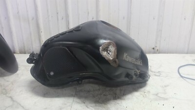 11 Kawasaki ZX 10 1000 ZX10 ZX1000 Ninja Gas Fuel Petrol Tank | eBay