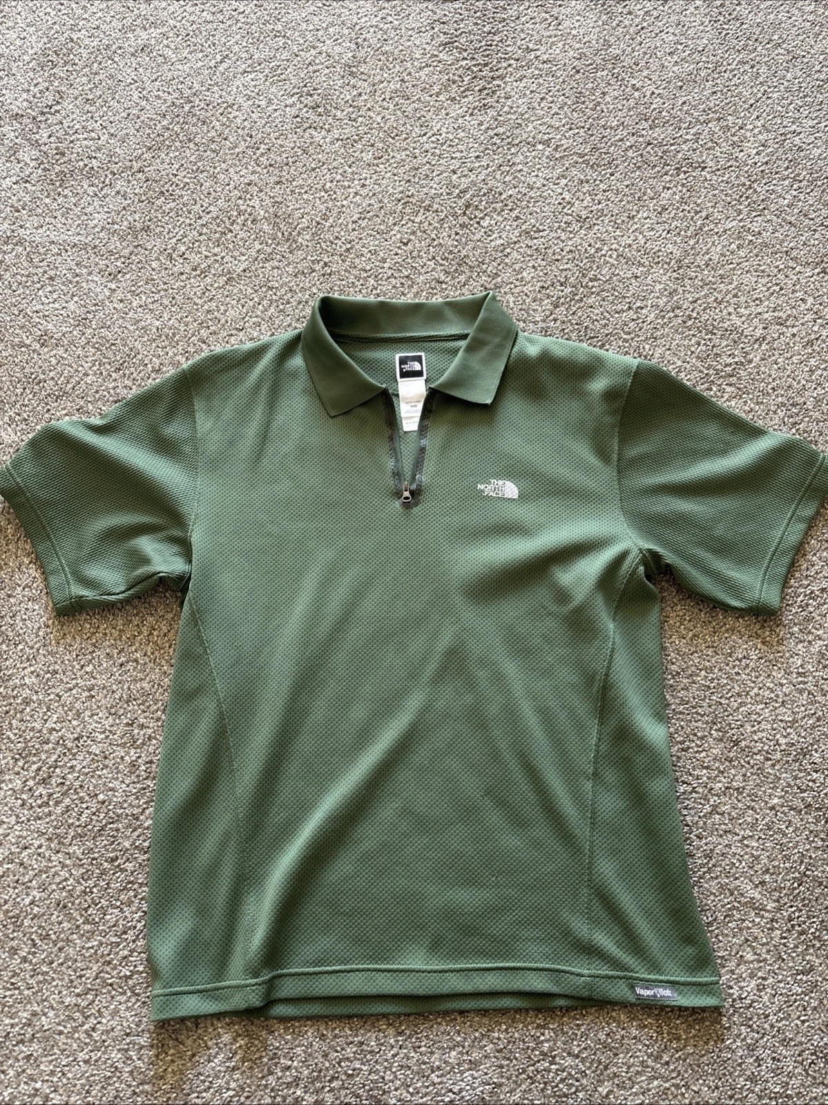 Mens The North Face Green Vapor Wick Quarter Zip Shirt Size Medium
Opens in a new window or tab