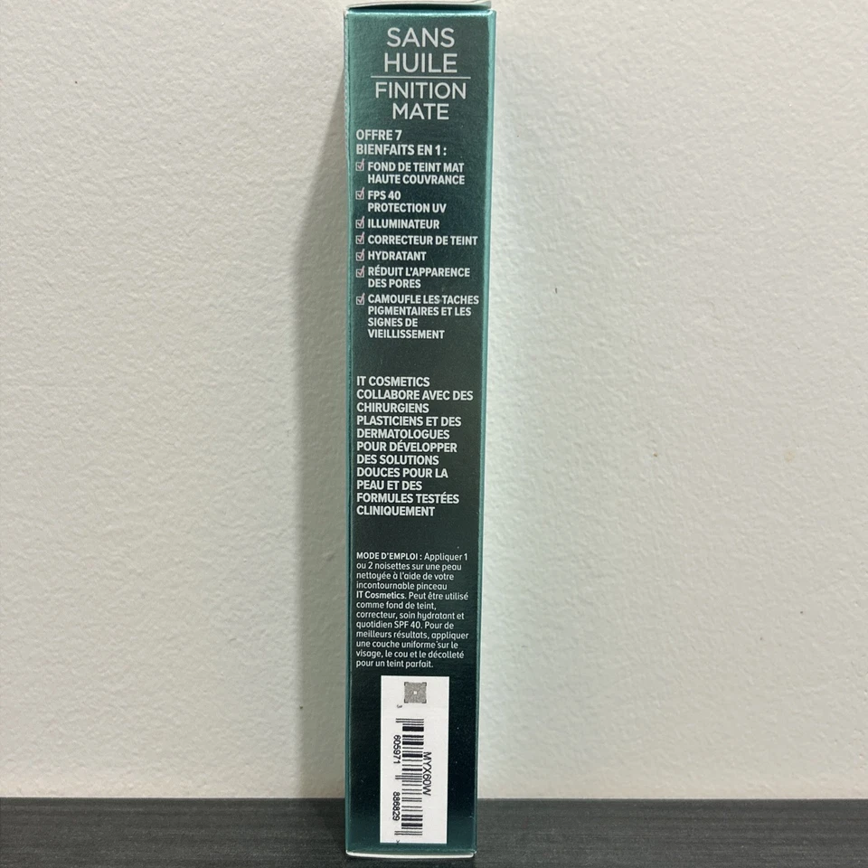 IT Cosmetics CC+ Oil-Free Matte Full Coverage Cream SPF 40 - SHADE: FAIR - Image 3 of 4