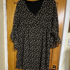PixieGirl Black Floral Chiffon Smock Dress V-Neck Ruffle Sleeve UK 12 worn once
