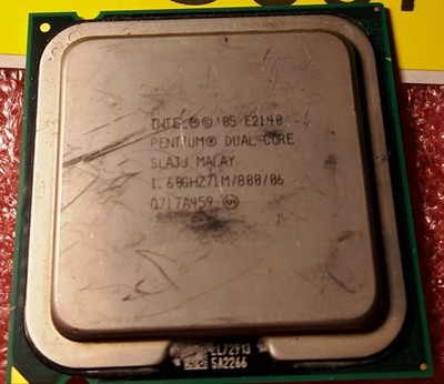 CPU126 - SLA3J Intel Pentium Dual Core E2140 1.6GHz/1M/800MHz 775