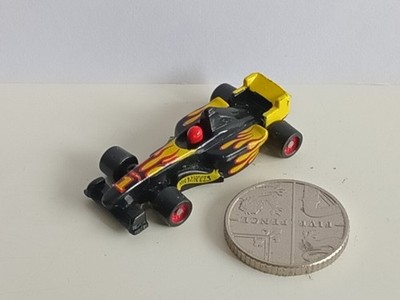 Micro Machines Hot Wheels Formel 1 F1 Racing Spielzeugauto Fahrzeug schwarz gelb 1999