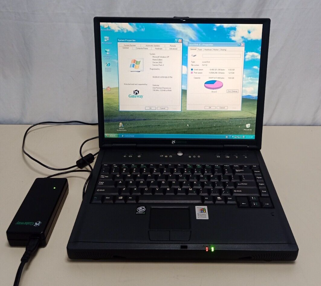 Vintage Gateway Solo 9500 Laptop Pentium III 745MHz 128MB RAM 20GB