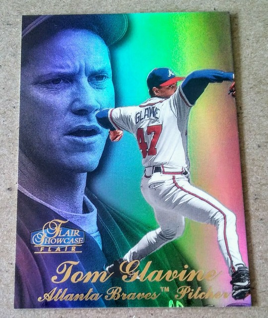 1998 FLAIR SHOWCASE SEC 2 ROW 3 SEAT 81 TOM GLAVINE BASEBALL CARD 