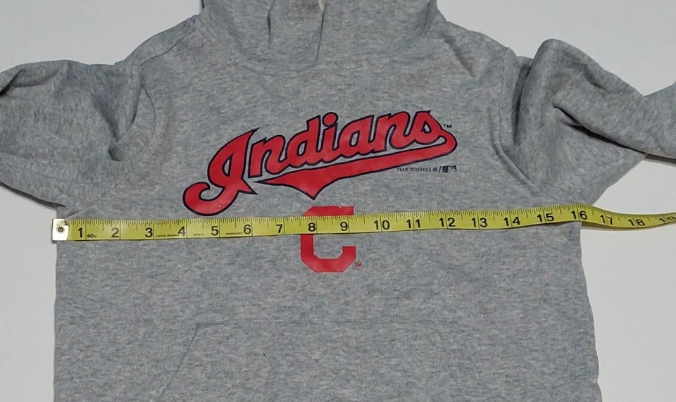 Cleveland Indians Sweatshirt Grey  Size Medium Hoodie Pullover  Team Athletics  - Image 4 of 4