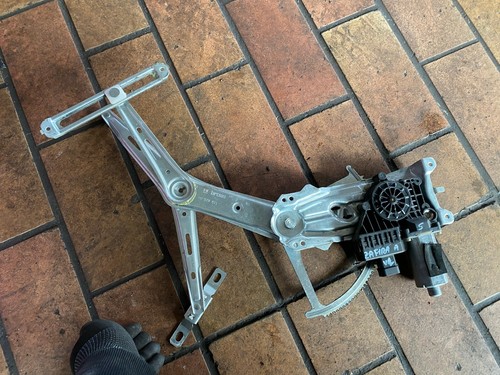 Opel Zafira A T98 Fensterhebermotor Fensterheber Gestänge vorne links 90579355
