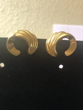 vintage cresent moon gold toned monet clip earrings