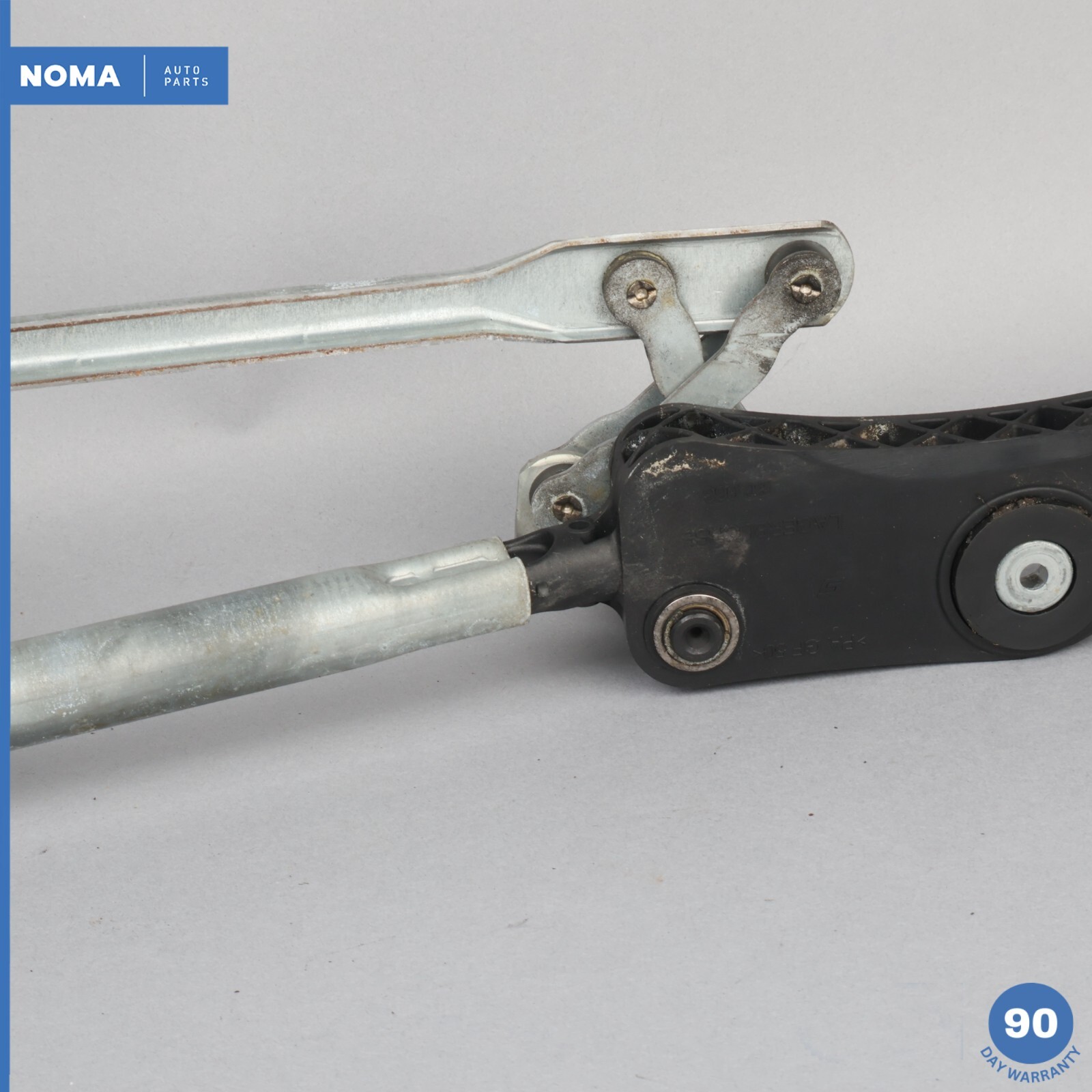 0306 BMW 525i E60 Windshield Wiper Motor w/ Linkage Transmission