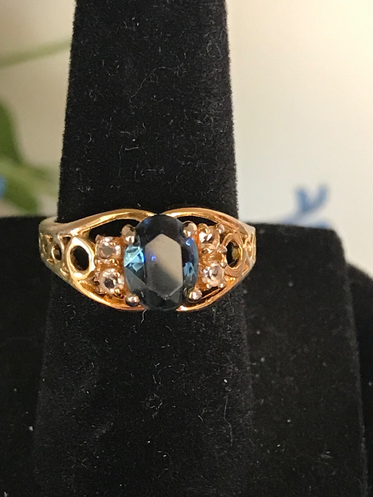 Gold Tone with Faux Blue Stone - Size 5 1/2