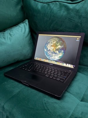 Apple MacBook A1181 13.3'' - Black - Runs on Battery! - Office 2008!