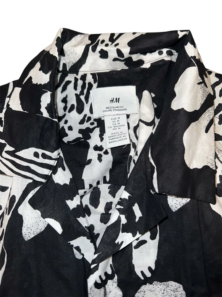 H&M Mens Black White Animal Print Short Sleeve Button-Up Shirt Size M Cheetah - Image 4 of 4