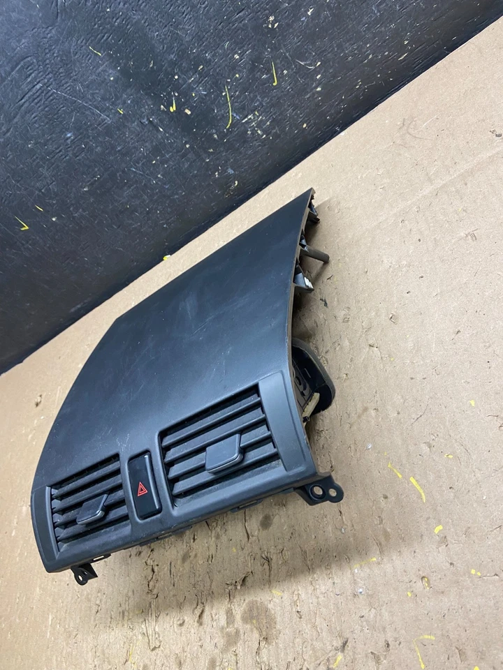 2004 to 2009 Mazda 3 Center Dash Hazards Air Vent Cover Clock Switch T8773 DG - Image 4 of 4