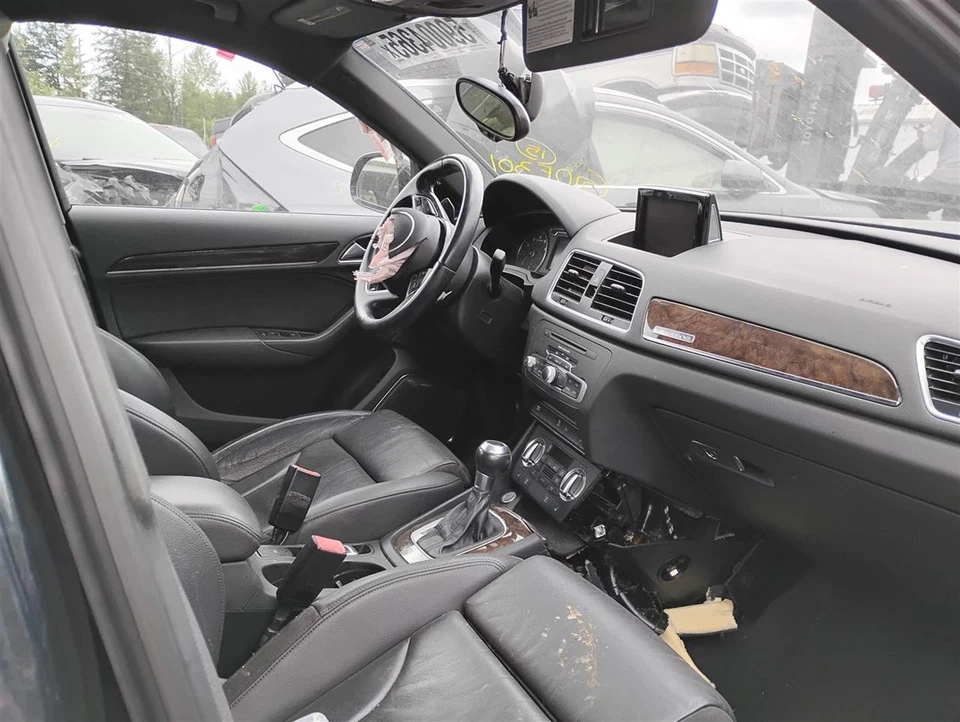 Used Engine Coolant Reservoir fits: 2015 Audi Q3  Grade A - Image 4 of 4