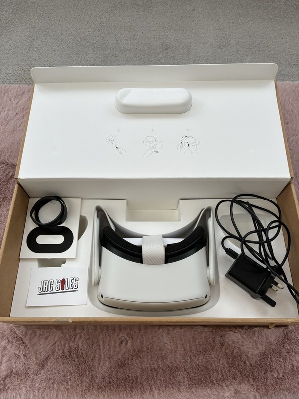 Oculus Meta Quest 2 VR Headset - 128GB With Box
