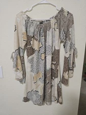 Win Win Tunic Blouse Women’s Small Medium Geometric 3/4 Sleeves Off the Shoulder