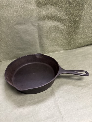 Vintage Wagner Ware #7 Cast Iron Skillet 9.5" Sidney O Made In USA Pat