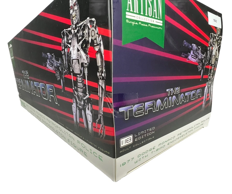 1/18 Artisan Collection - The Terminator 1977 Dodge Monaco W/ Police Figure NEW - Image 2 of 4