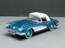 1958 CHEVY CORVETTE EDIZIONE LIMITATA AUTO D'EPOCA PRESSOFUSA DA COLLEZIONE SCALA 1/64