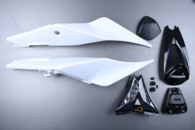 Heckschale unlackiert + Rauchrücklicht für Aprilia RSV4 1000 APRC/R 2013-14