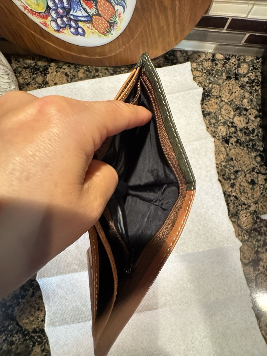 vintage Gianni Versace men's leather wallet .. Medusa head logo