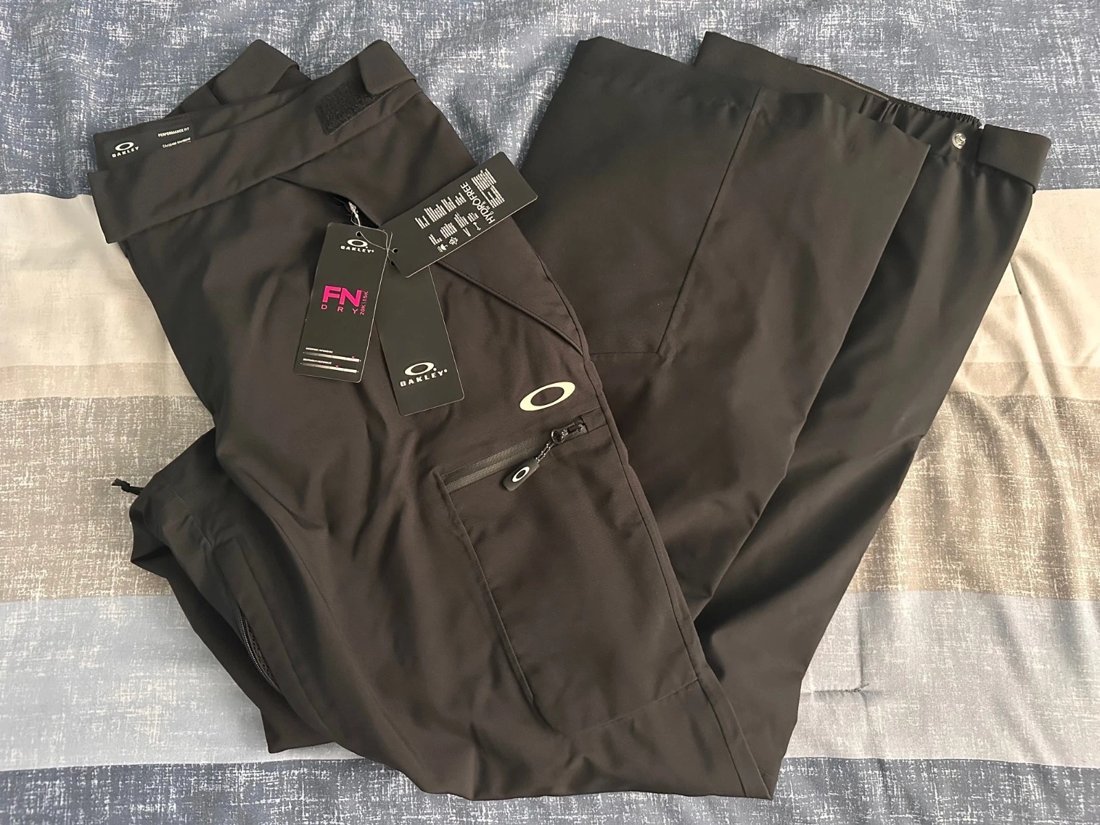 New Oakley TC Juno Reduct Snowboard Pants - Ski Winter • Women's Medium M
Opens in a new window or t
