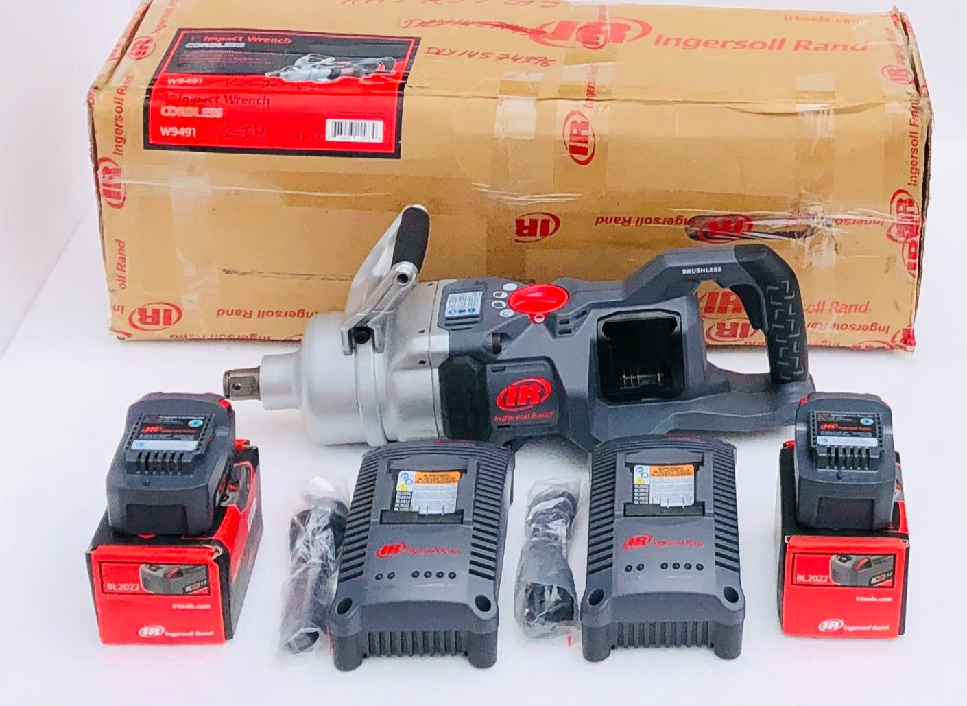 Ingersoll Rand W9491 Cordless Battery Operated Impact Wrench Kit 1" Drive