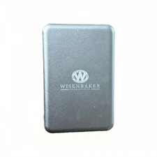 Magnetic Wireless Power Bank thumbnail 4