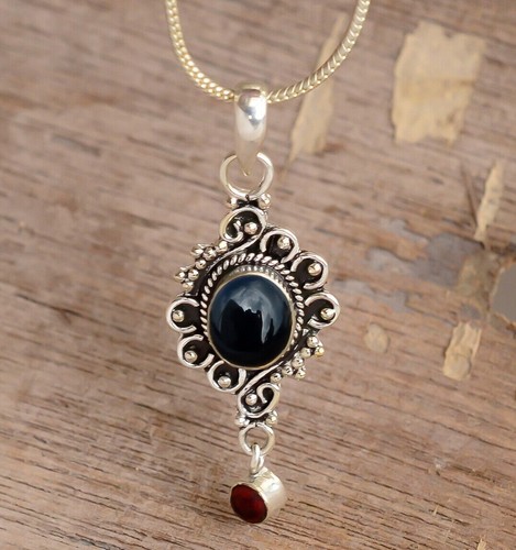 Chaîne Avec Pendentif Pierre Précieuse En Argent Fin - Couleur Argenté, Neuf Sans Emballage