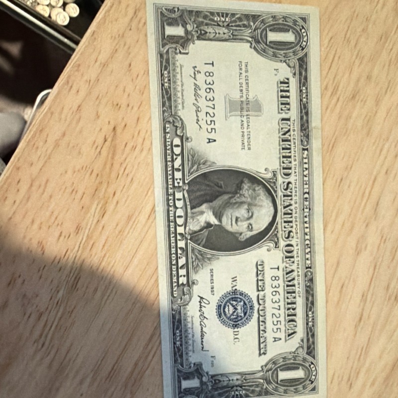 US $1 Federal Reserve Note Banknote - Washington Portrait, Uncertified