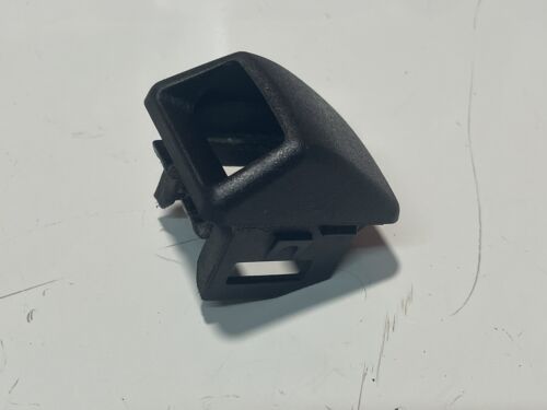 Mercedes W204 Windscreen Washer Nozzle Clean Jet Cover Bracket Trim A2048320714 - Picture 2 of 7