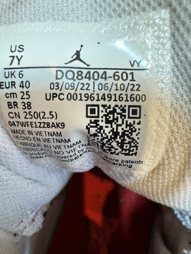 Jordan Max Aura 4 Low University Red - DQ8404-601 7Y Kids - Picture 4 of 5