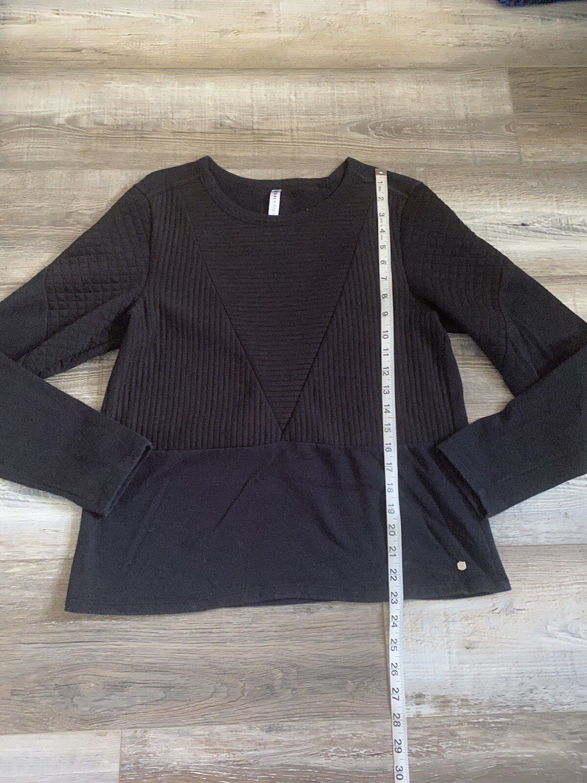 Fabletics Medium Black Ribbed Quilted Textured Pu… - image 6